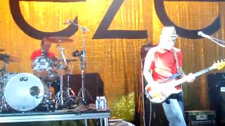 "Hash Pipe (War Pigs intro)" in HD - Weezer 8/30/09 Columbia, MD