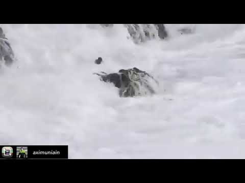 Ross Clark Jones at Nazare rocks