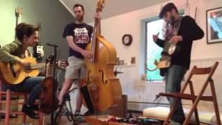 Tracy Bonham plays Crazy In Love w/ The Wiyos