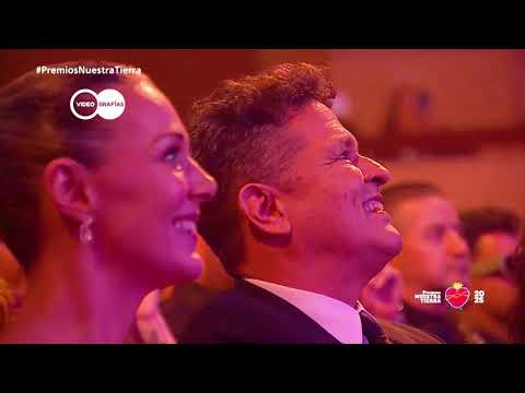 Artistas representativos de Colombia rindieron homenaje a Carlos Vives #folclorecolombiano