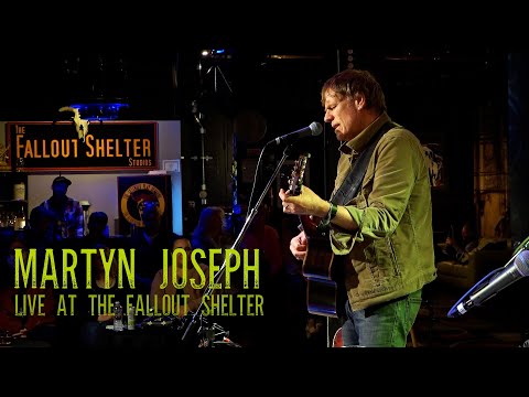 'Driving Her Back To London' - Martyn Joseph