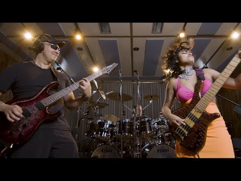 DarWin – Inside This Zoo (HD Official Video) (With Simon Phillips, Greg Howe, Mohini Dey and More)