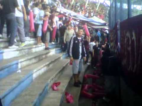 "Jurabas tu (tema nuevo) [ Racing-Lanus// Torneo Final 2013// Fecha 4 ]" Barra: La Barra 14 • Club: Lanús