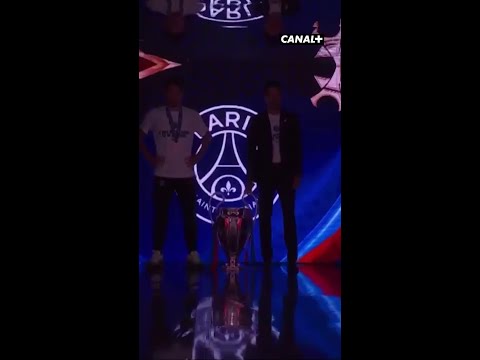 Le trophée de la Ligue des champions au Parc 🤩