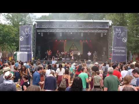 tanz der blümchenknicker auf dem wudzdog festival 2017