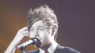 5 Seconds of Summer - Catch Fire (live in Hamburg for Sounds Live Feels Live 2016)