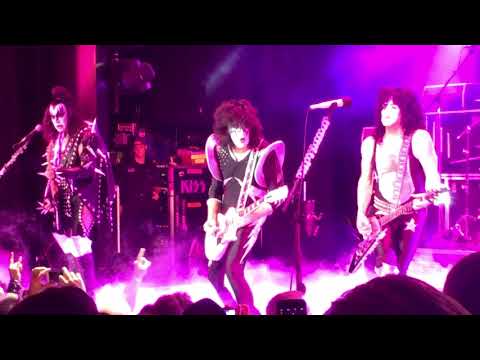 KISS Kruise V - Alive Highlights - Night 2