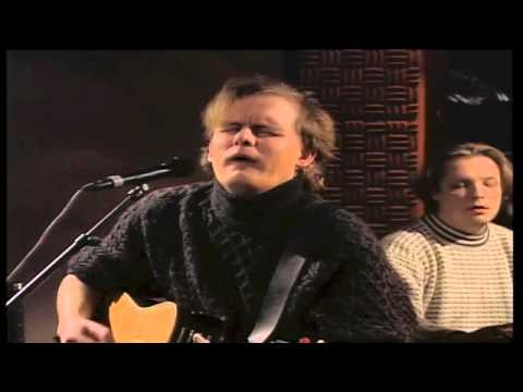 download lagu mp3 mp4 Eldkvarn Hunger ell Live Nyhetsmorgon, download mp3 Eldkvarn Hunger ell Live Nyhetsmorgon free downloadn, video klip Eldkvarn Hunger ell Live Nyhetsmorgon