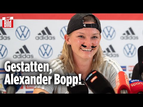 Frauen-EM: Superlustiger Bart-Auftritt von Alexandra Popp
