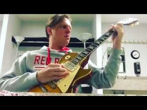 Joe Bonamassa -  Backstage Jam