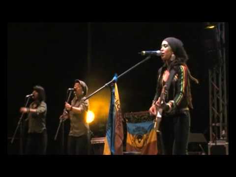 Blue King Brown - "It's Not Too Late" // Live @ ARENA BERLIN, July 2009