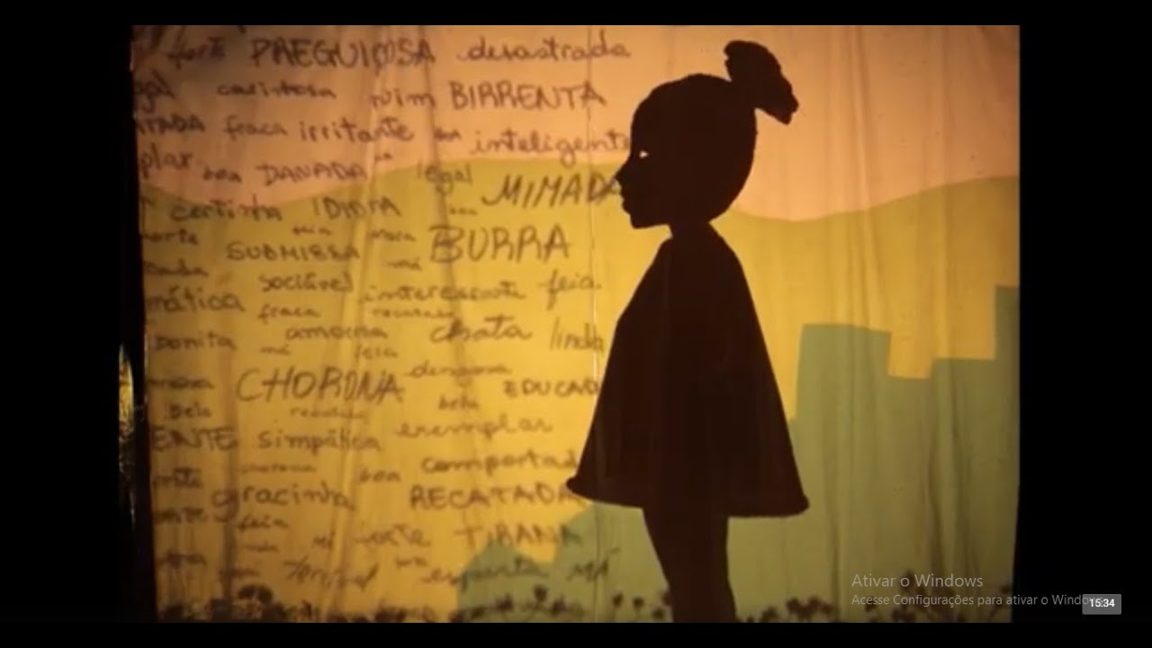 Espetáculo de teatro de sombras 'Um Corpo de Palavras' - de Naiara Gramacho