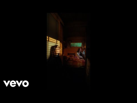 fluente - staserasole (Lyric video)