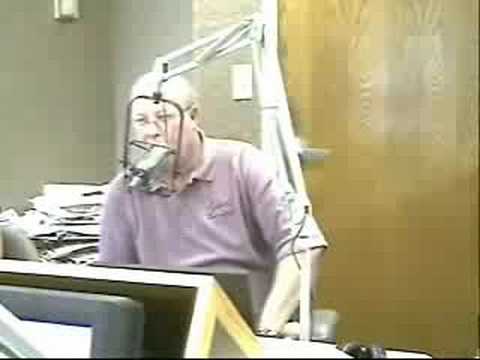 Phil & The Friday Fun Girls : WNOX Wine Cellar part 1