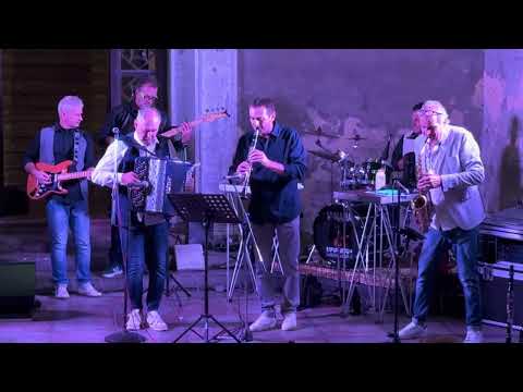 Orchestra TIZIANO GHINAZZI - CLARINETTO IN FRAC valzer per clarinetto. Musica di Vittorio Borghesi.