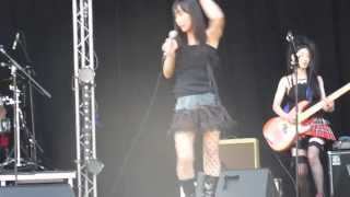 Mika Bomb 'Bettie Page' live at the Village Green