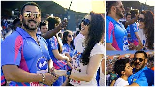 Download lagu Salman Khan Making Ultimate Fun With Preity Zinta In Celebrity Cricket mp3