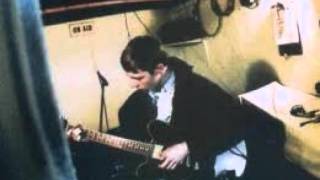 On the Cracked Pavement - Catwalk