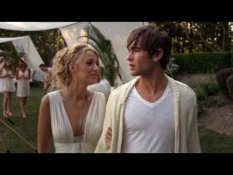 Nate & Serena kiss at white party; Gossip Girl