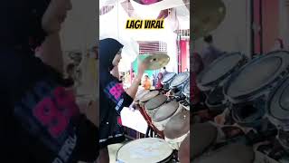 Download lagu lagi viral, keren penabuh kendang cewek #shorts mp3