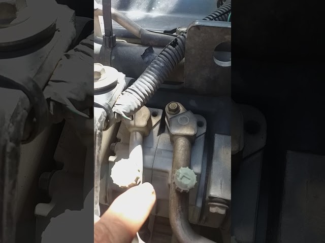 Vídeo relacionado con CENPEK Tubo de entrada de aire universal automotriz ID 2,5 pulgadas (63 mm) Entrada de aire modificada Manguera de conducto de expansión flexible que se extiende a 1 metro