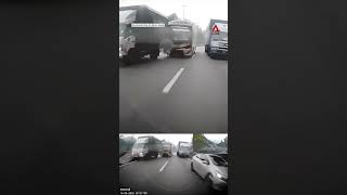 Malaysian Lorry Driver Blocks Runaway Bus on Expressway, Prevents Multi-Vehicle Crash