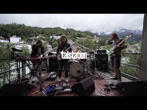 Mother's Cake | Departure Session