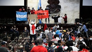 Honduras: Xiomara Castro expulsa del Congreso a 18 diputados de su partido por 