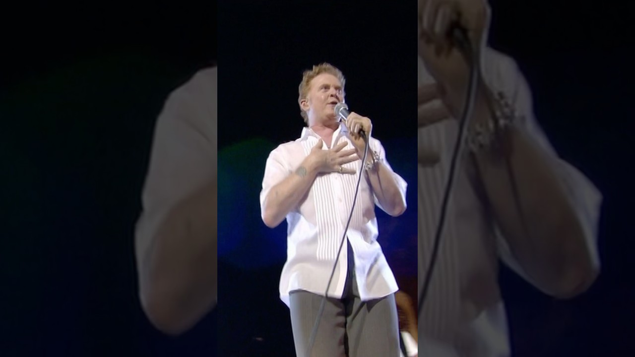 Miniature de la vidéo A new flame has come! 🔥 #SimplyRed #LiveMusic du film Simply Red - Théâtre antique de Taormine