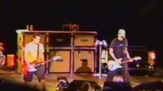 blink 182 dick lips live (the mark tom and travis show)