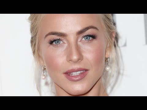 download lagu mp3 mp4 Celebrity Farts, download lagu Celebrity Farts gratis, unduh video klip Download Celebrity Farts Mp3 dan Mp4 Popular Gratis