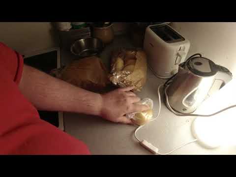 MongoTV_6629 - TAGER GLAS COLA - VÆRET SØVNDRUKKEN OG TRÆT HELE DAGE