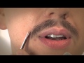Cara Memangkas Kumis Anda
