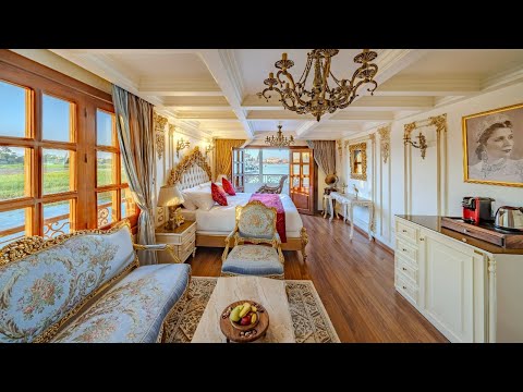 Queen Nazli Royal Suite - Princess Farida Luxury Dahabiya
