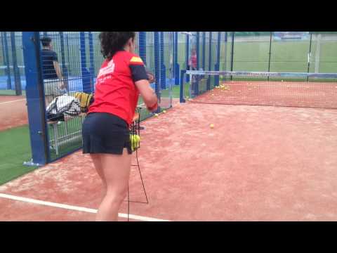 R.P canasto de derecha en padel.