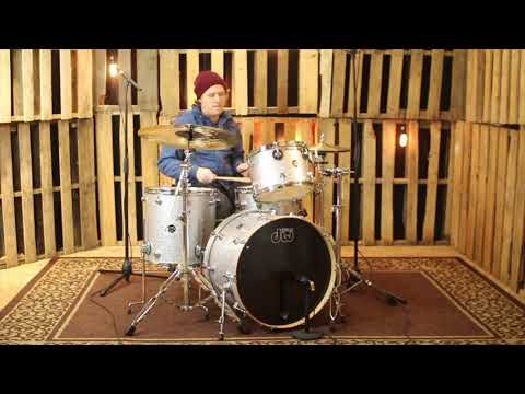DW Performance Silver Sparkle Drum Set - 22,13,16,6.5x14