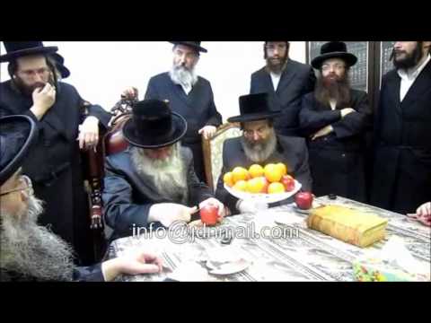 Sadigura Rebbe Visiting Munkatch, Chernobil And Skulen Rebbes - Teves 5774