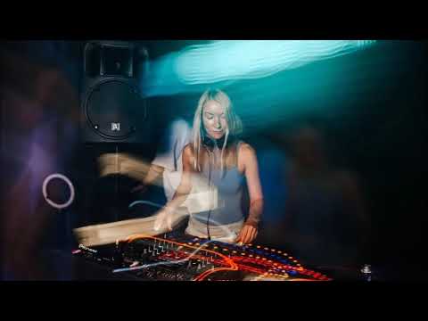 DJ Polina & DJ Krasnov - Live In Pilot Club, Barnaul [2004] Part 2