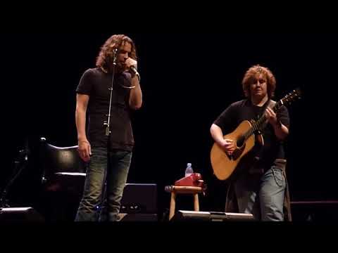 Newcastle Gigs - Ex Soundgarden Chris Cornell Sings With Fan On Stage  - City Hall 2012