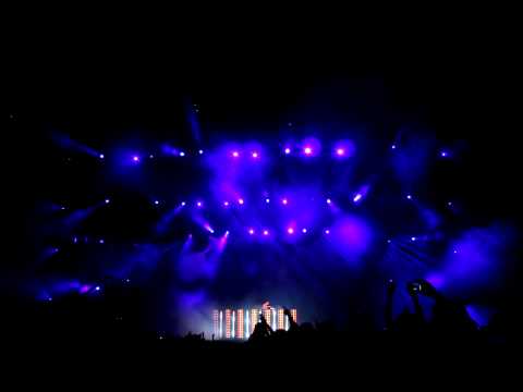 Tiesto - Don't Ditch (Marcel Woods) @ Ultra 2011 (HD) 1080
