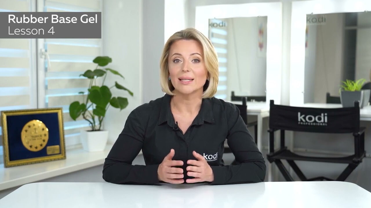 Відеоогляд База KODI Rubber Base Gel для гель-лаку 7 мл