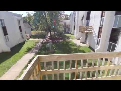 KC439C - Courtyard Apartments KC - 2 Bedroom 1.5 Bath Townhouse
