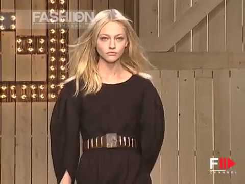 Fashion Show "Fendi" Autumn Winter 2007 2008 Pret a Porter Milan 2 of 3 by Fashion Channel