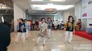Download lagu Yong Bao Ni Li Qi Performance mp3