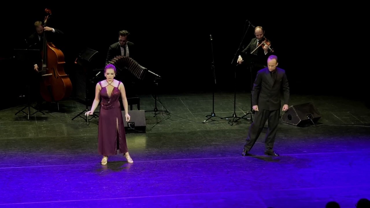 Video thumbnail for CANARO IN PARIS , Michail Efimov  & Darya Pechatnikova, Solo Tango orquesta