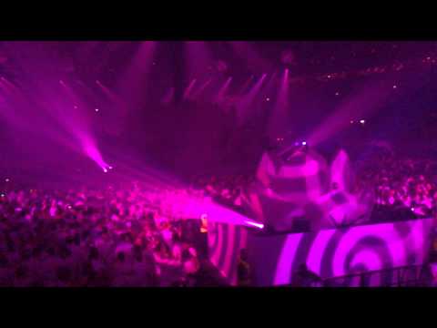 Sensation White innerspace-Praha 2012-mr.white