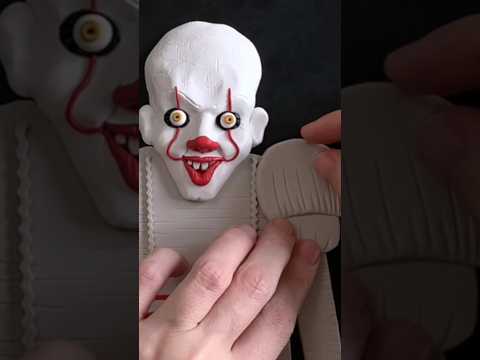 Making PENNYWISE the Dancing Clown from IT with Polymer Clay 🖤