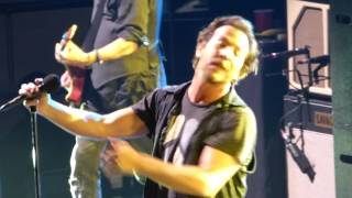 Pearl Jam - Evacuation - Toronto (May 10, 2016)