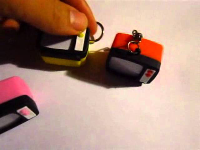Vídeo relacionado con Aurabeam Attacks on Titans AOT Llavero Anime Keychain, Verde, marrón, negro, beige