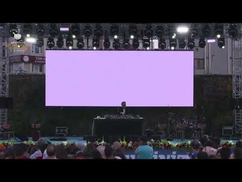 Zeytinburnu Meydan Konserleri  Selami Bilgiç sahnede